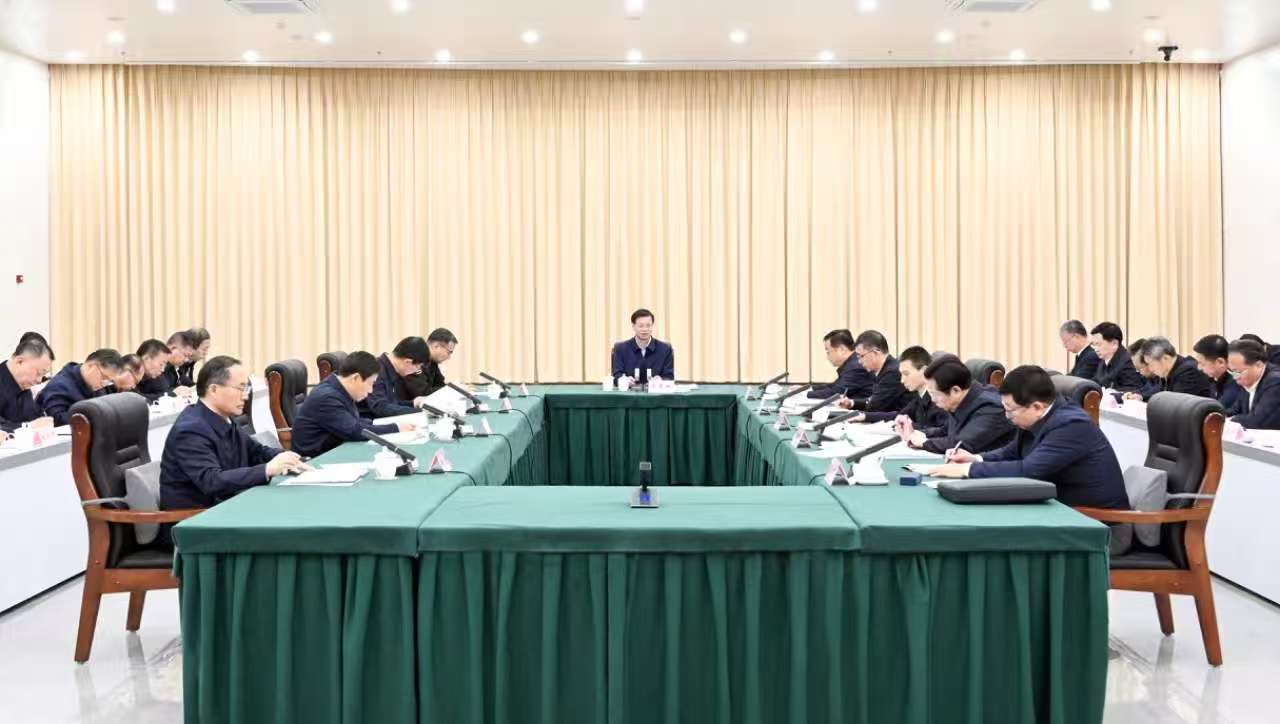 省委召開“十五五”時期經濟社會發展座談會 許昆林主持并講話 王新偉周波熊茂平出席